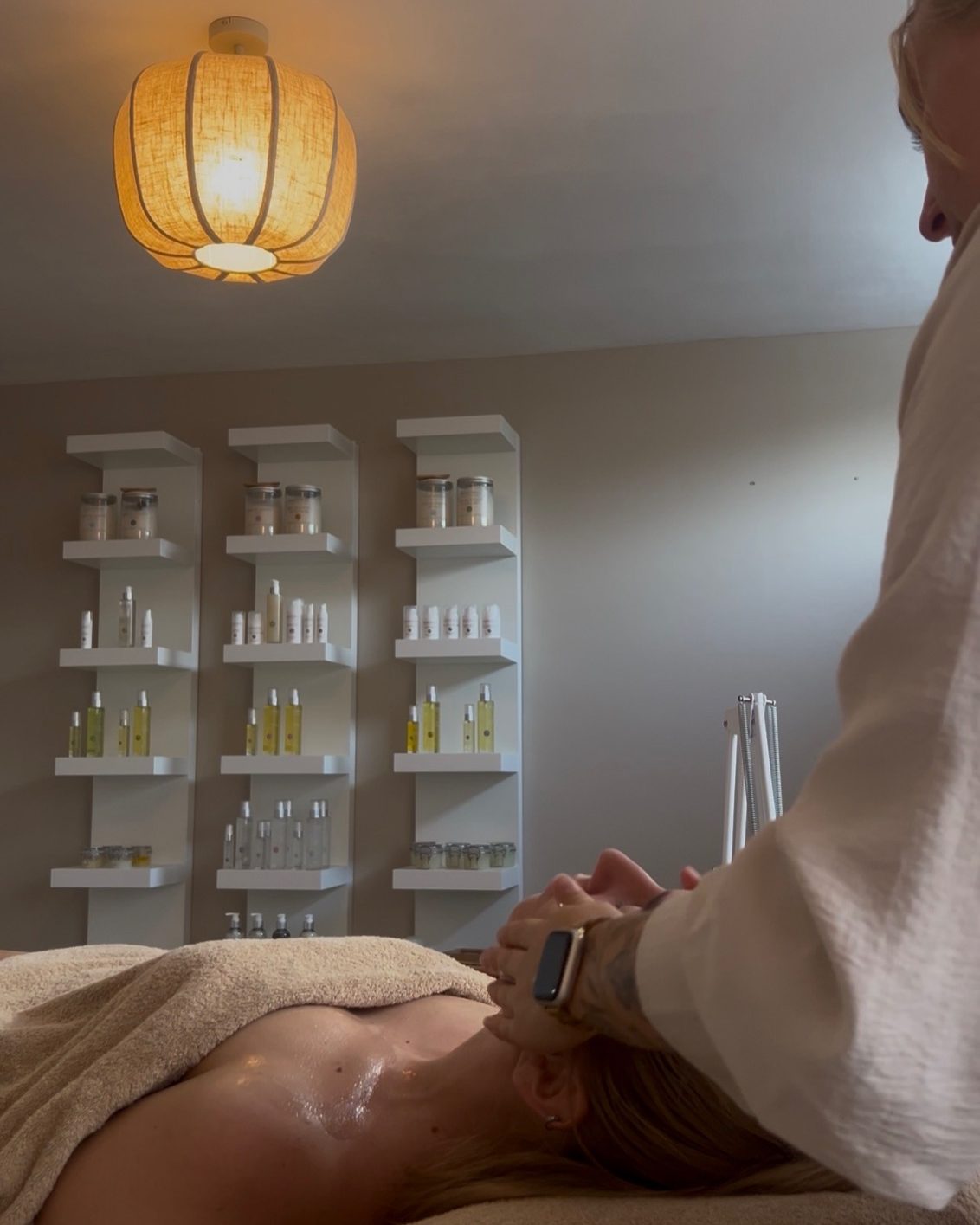 Fascia massage van het gezicht bij Zyléa Skin & Soul in Pernis